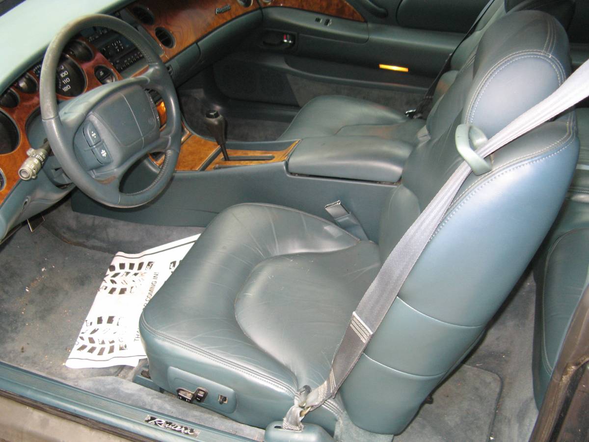 Buick-riviera-1995-green-6