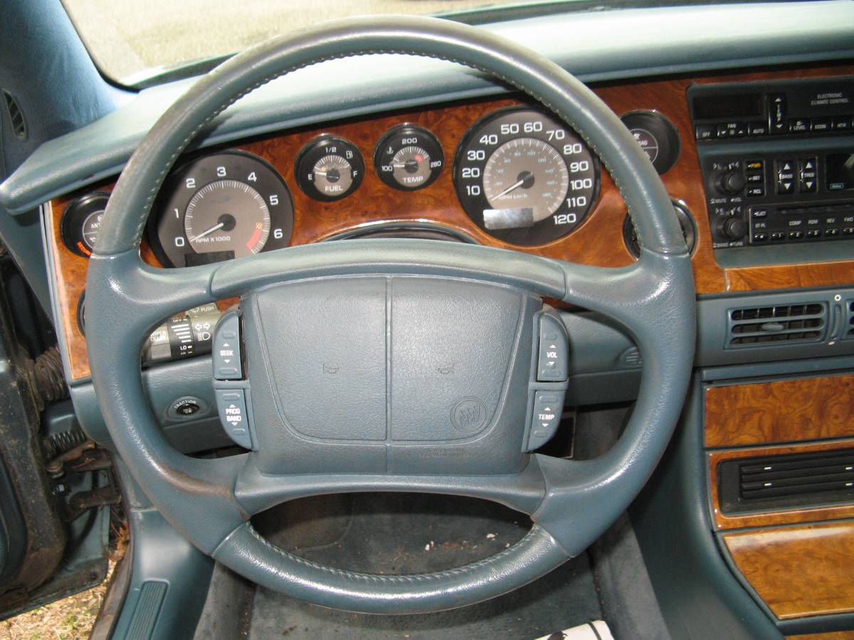 Buick-riviera-1995-green-8