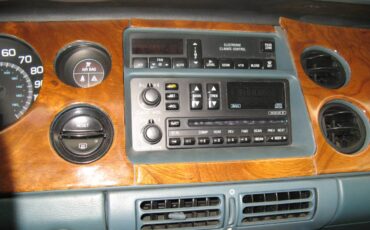 Buick-riviera-1995-green-9