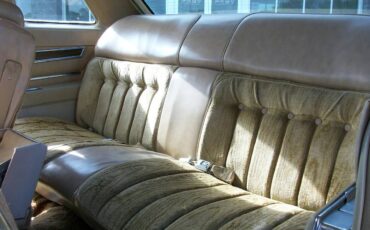 Buick-riviera-coupe-1976-red-11