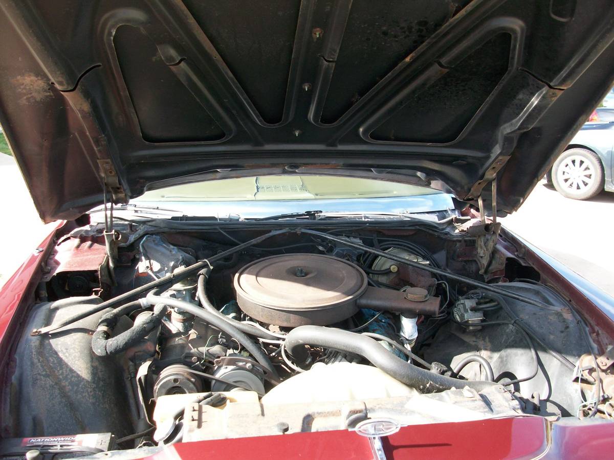 Buick-riviera-coupe-1976-red-15