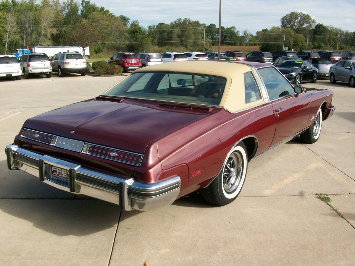 Buick-riviera-coupe-1976-red-5