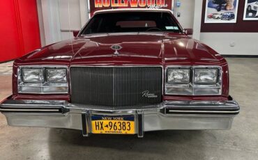 Buick-riviera-luxury-1984-3