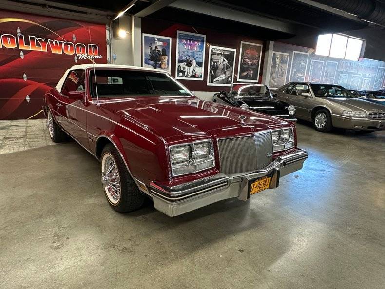 Buick-riviera-luxury-1984-4