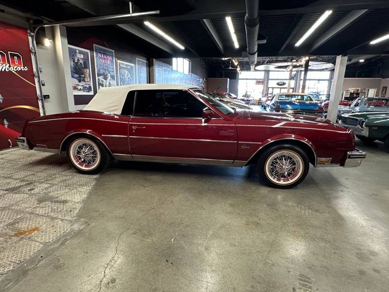 Buick-riviera-luxury-1984-5