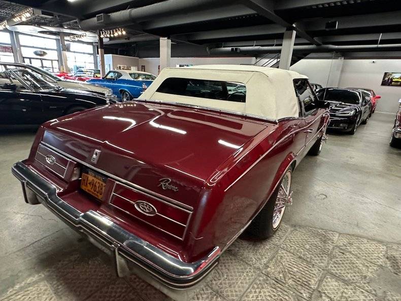 Buick-riviera-luxury-1984-7