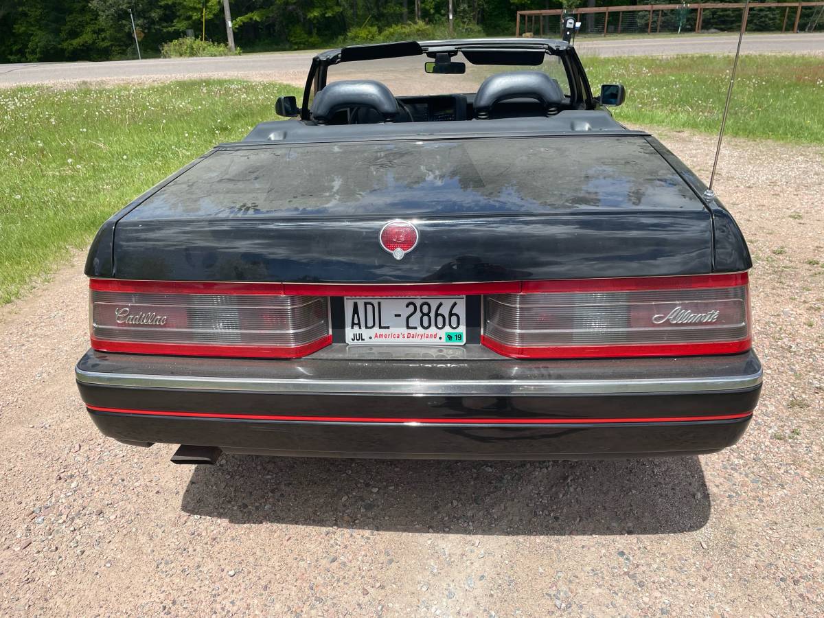 Cadillac-1989-black-12