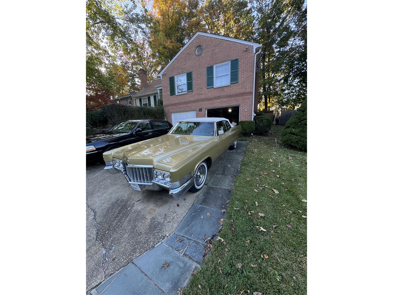 Cadillac-2-dr-convertible-1970-firemist-Gold