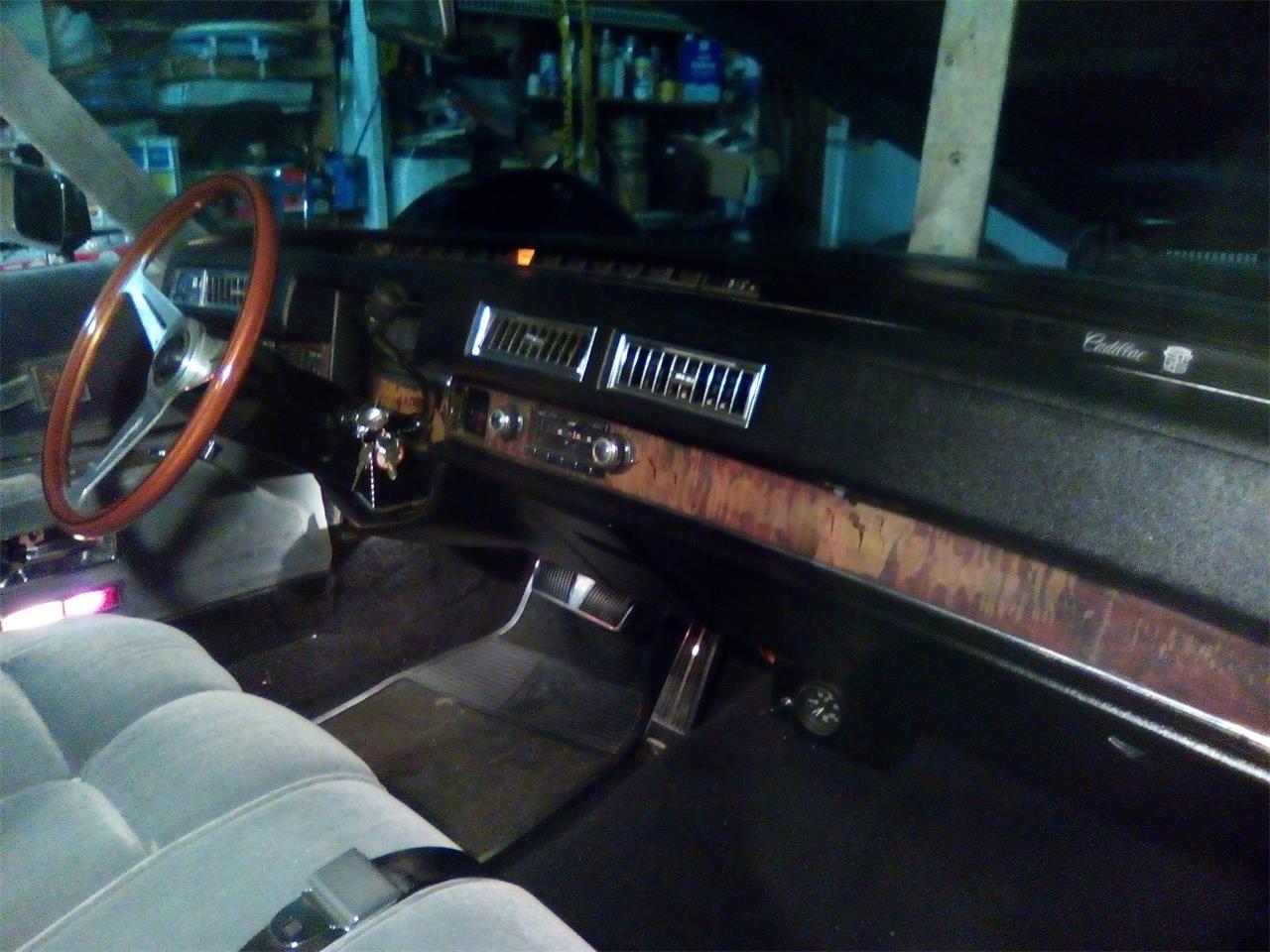 Cadillac-2-dr-coupe-1974-Black-Gray-12