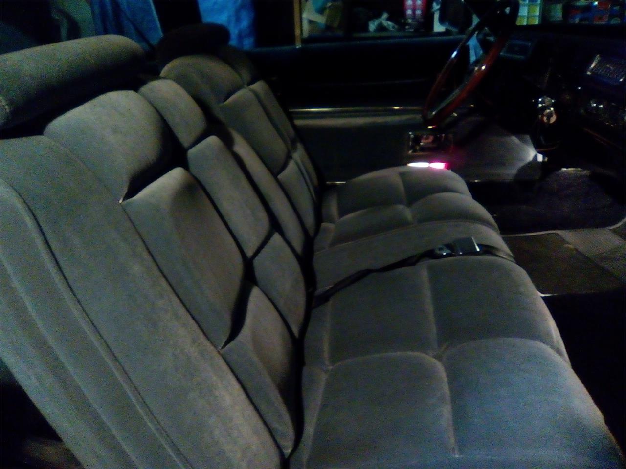 Cadillac-2-dr-coupe-1974-Black-Gray-13