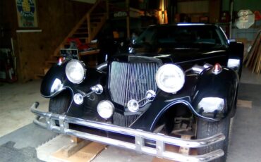 Cadillac-2-dr-coupe-1974-Black-Gray-2