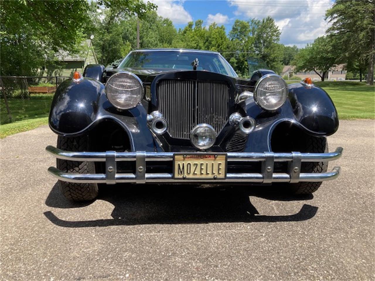 Cadillac-2-dr-coupe-1974-Black-Gray-3