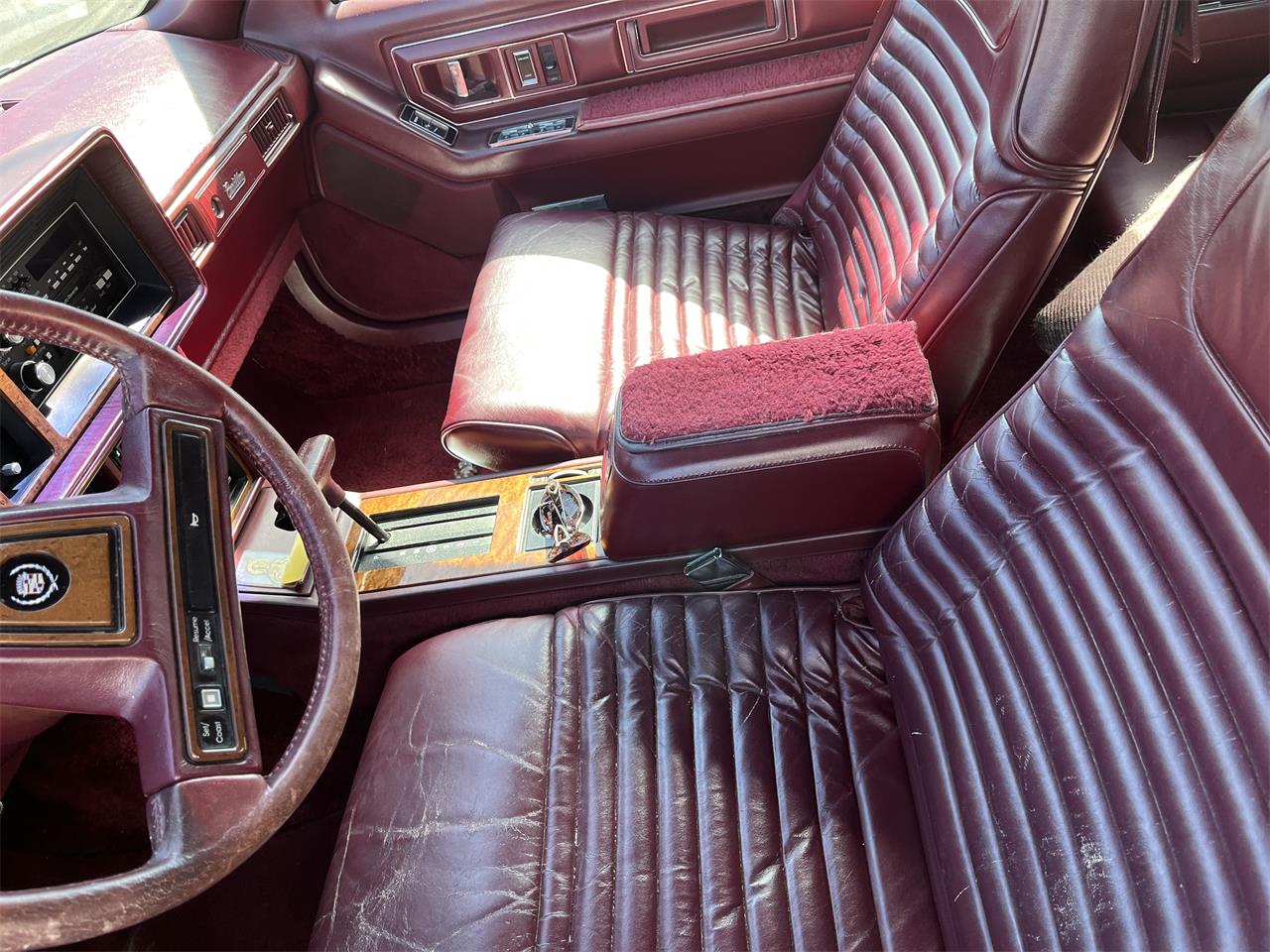 Cadillac-2-dr-coupe-1989-Maroon-Maroon-1