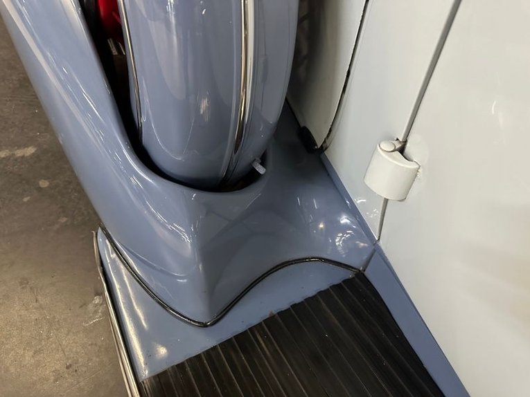 Cadillac-355-c-1935-Light-BlueWhite-Dark-Blue-10