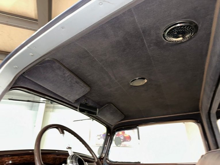 Cadillac-355-c-1935-Light-BlueWhite-Dark-Blue-15