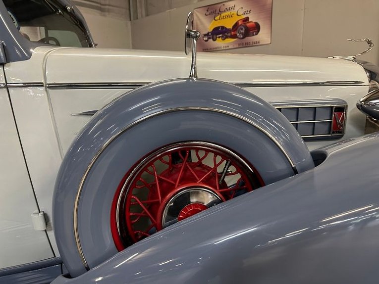 Cadillac-355-c-1935-Light-BlueWhite-Dark-Blue-29