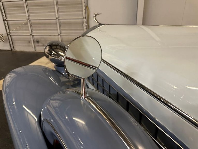 Cadillac-355-c-1935-Light-BlueWhite-Dark-Blue-9