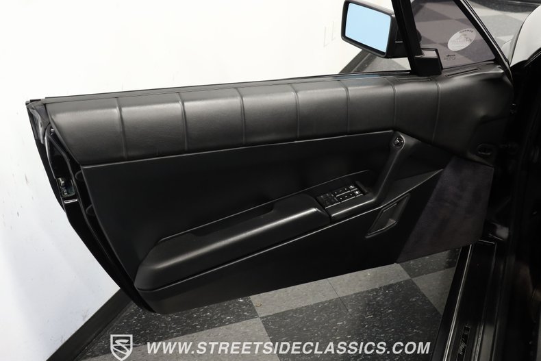 Cadillac-Allante-1991-Black-Charcoal-34