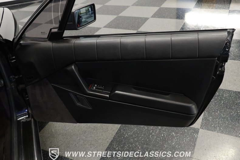 Cadillac-Allante-1991-Black-Charcoal-43
