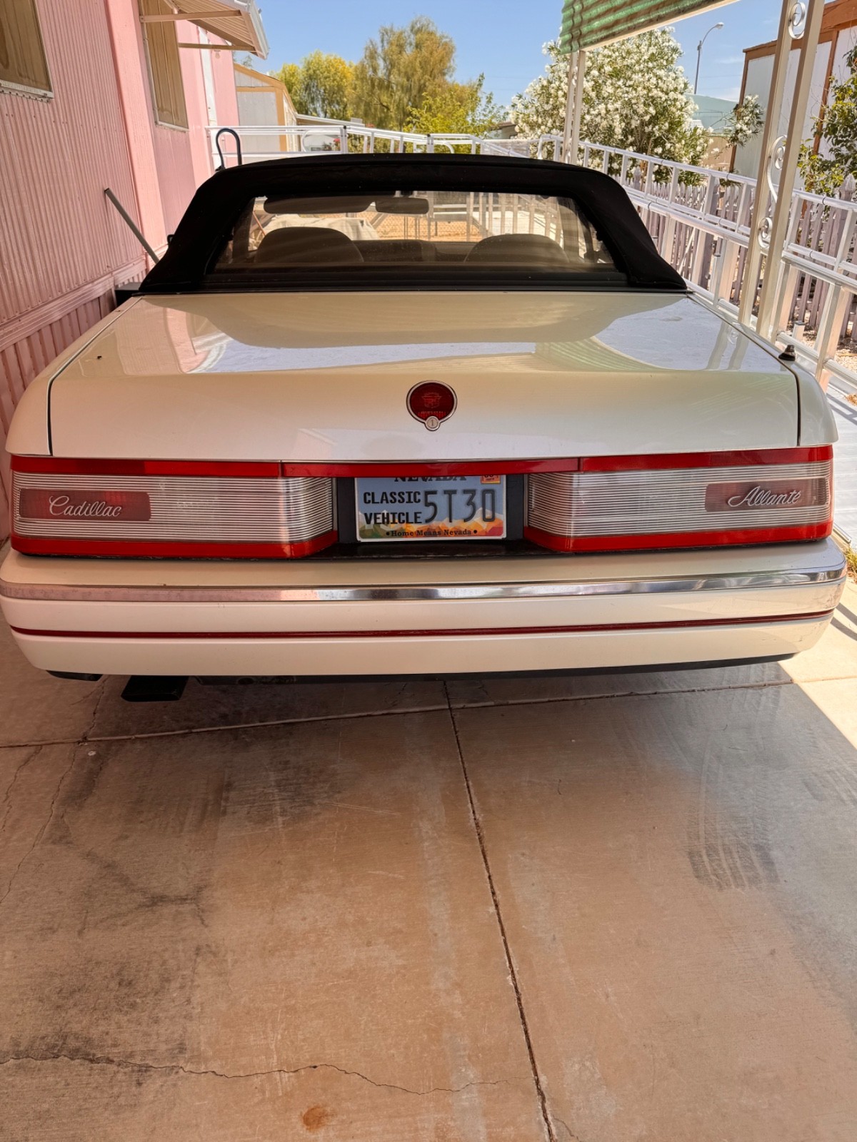 Cadillac-Allante-1991-Convertible-2