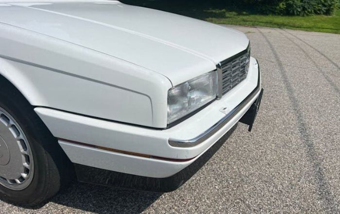 Cadillac-Allante-1991-White-Burgundy-16