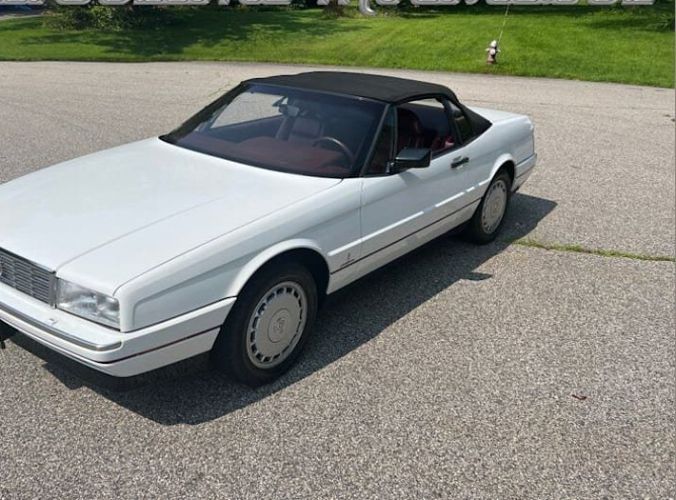 Cadillac-Allante-1991-White-Burgundy-6