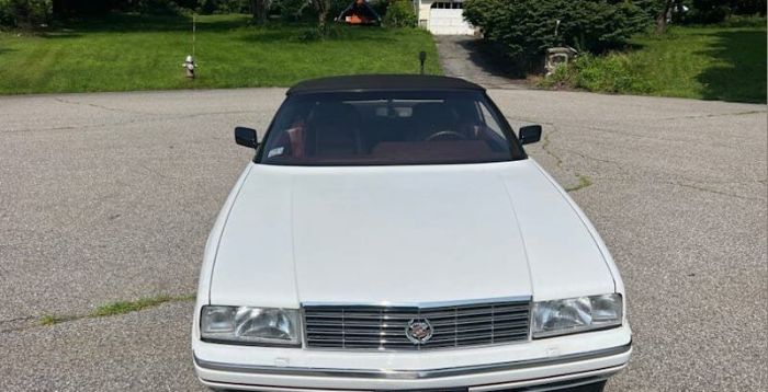 Cadillac-Allante-1991-White-Burgundy-8