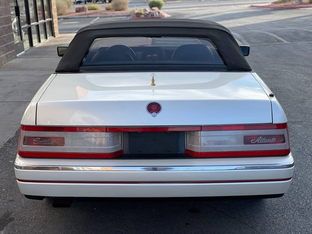 Cadillac-Allante-1991-white-7