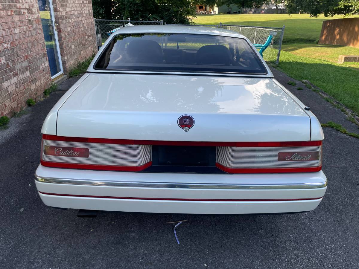 Cadillac-Allante-1992-2