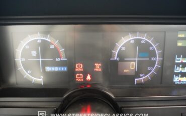 Cadillac-Allante-1992-Opaque-White-Charcoal-10