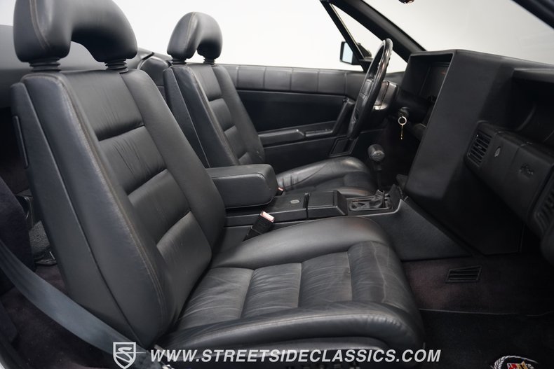 Cadillac-Allante-1992-Opaque-White-Charcoal-17