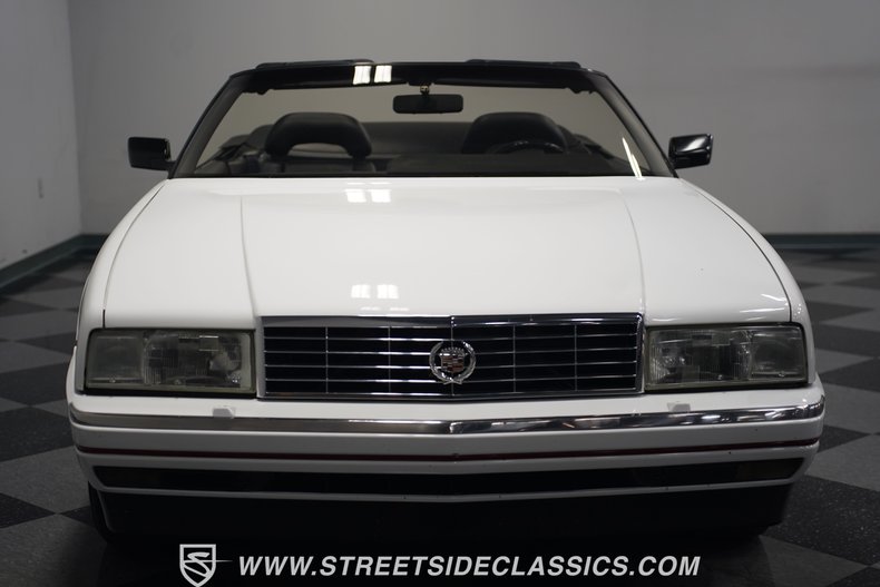 Cadillac-Allante-1992-Opaque-White-Charcoal-2