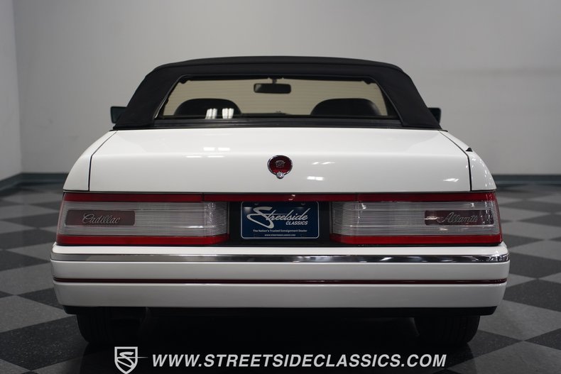 Cadillac-Allante-1992-Opaque-White-Charcoal-23