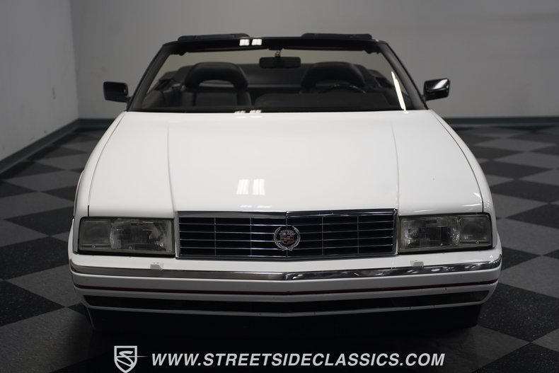Cadillac-Allante-1992-Opaque-White-Charcoal-30