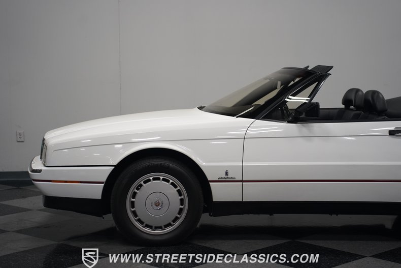 Cadillac-Allante-1992-Opaque-White-Charcoal-36