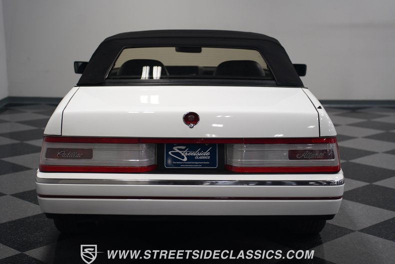 Cadillac-Allante-1992-Opaque-White-Charcoal-38