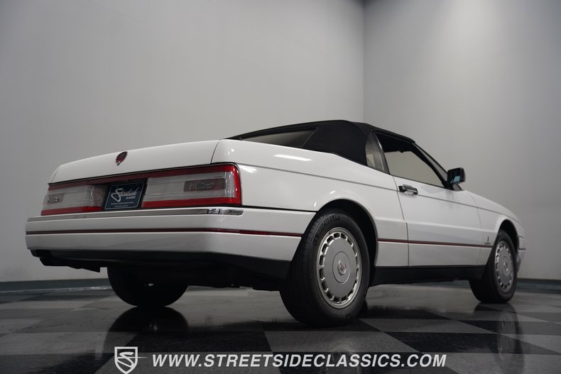 Cadillac-Allante-1992-Opaque-White-Charcoal-41