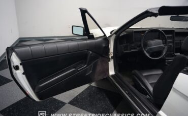 Cadillac-Allante-1992-Opaque-White-Charcoal-49