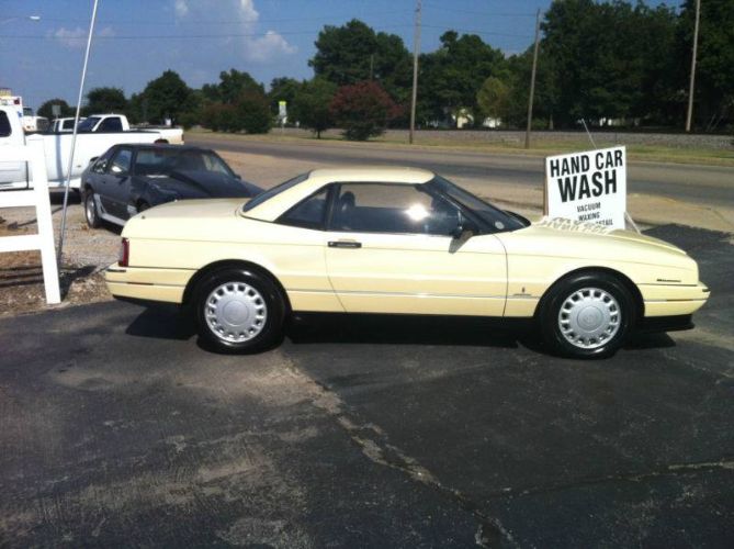 Cadillac-Allante-1993-Pearl-Flax-Yellow-4