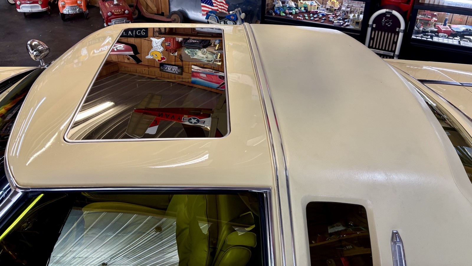Cadillac-Biarritz-1978-20