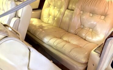 Cadillac-Biarritz-1978-27