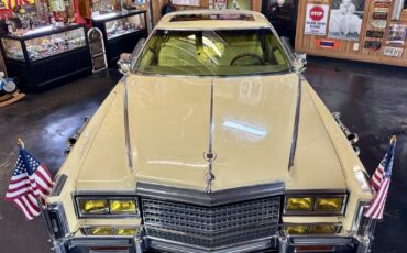 Cadillac-Biarritz-1978-3