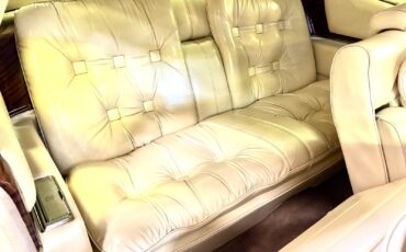 Cadillac-Biarritz-1978-32