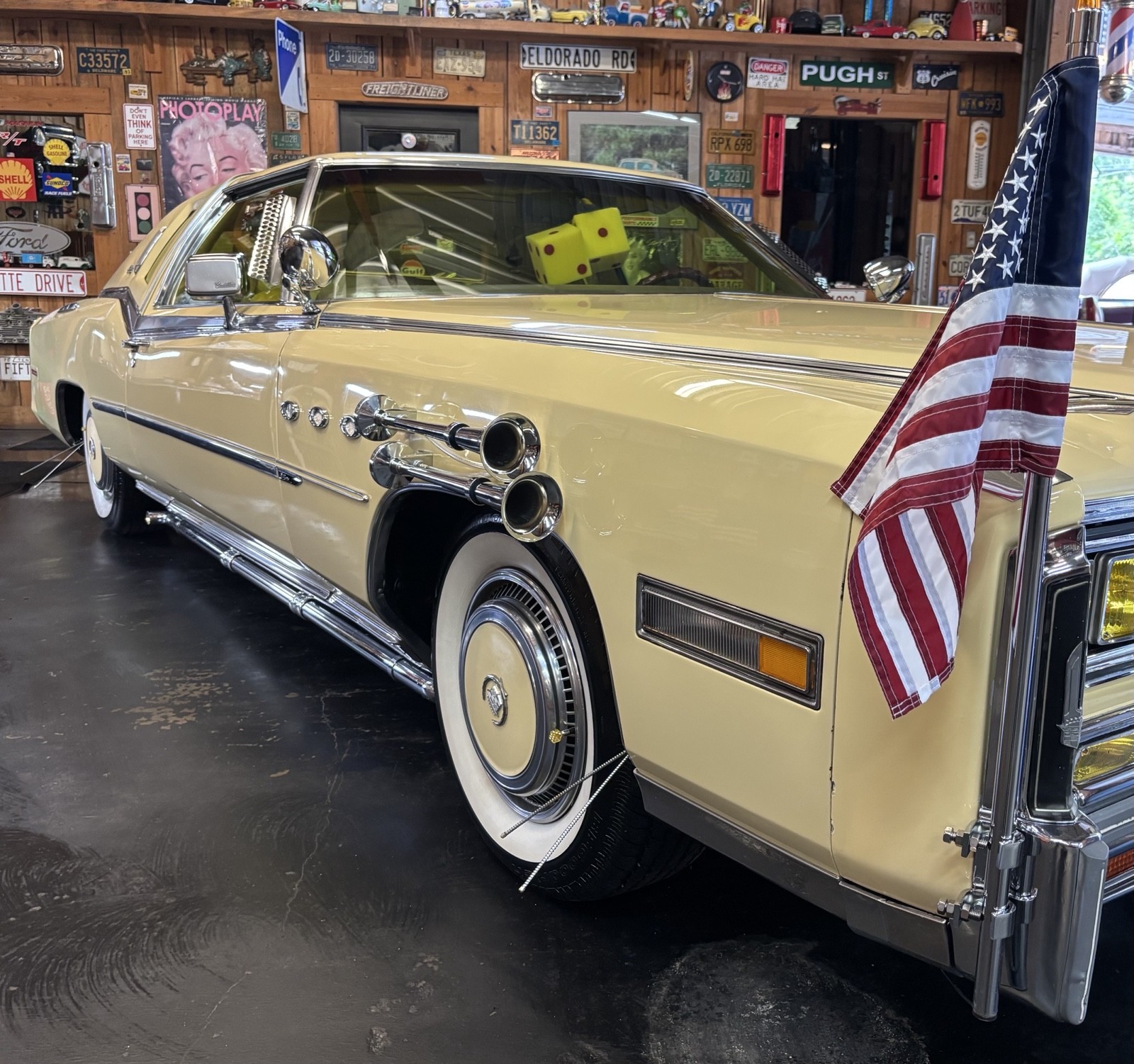 Cadillac-Biarritz-1978-5