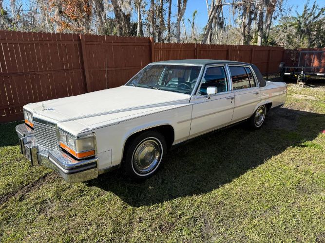 Cadillac-Brougham-1987-1