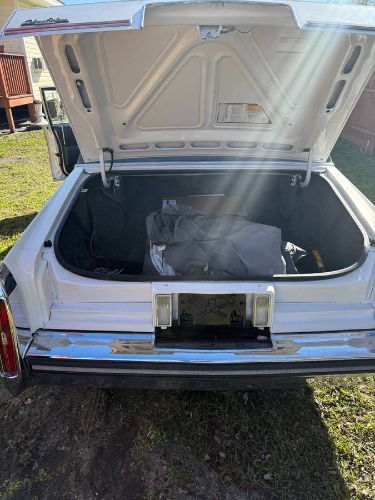Cadillac-Brougham-1987-4