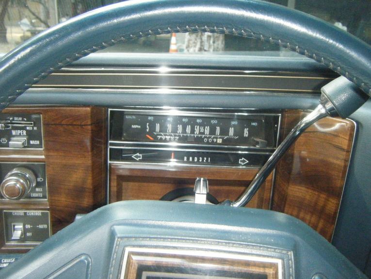 Cadillac-Brougham-1987-Blue-Blue-3