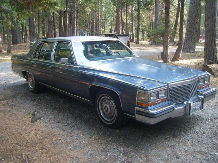 Cadillac-Brougham-1987-Blue-Blue-4
