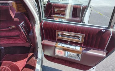 Cadillac-Brougham-1988-White-Maroon-15
