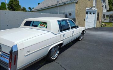 Cadillac-Brougham-1988-White-Maroon-19